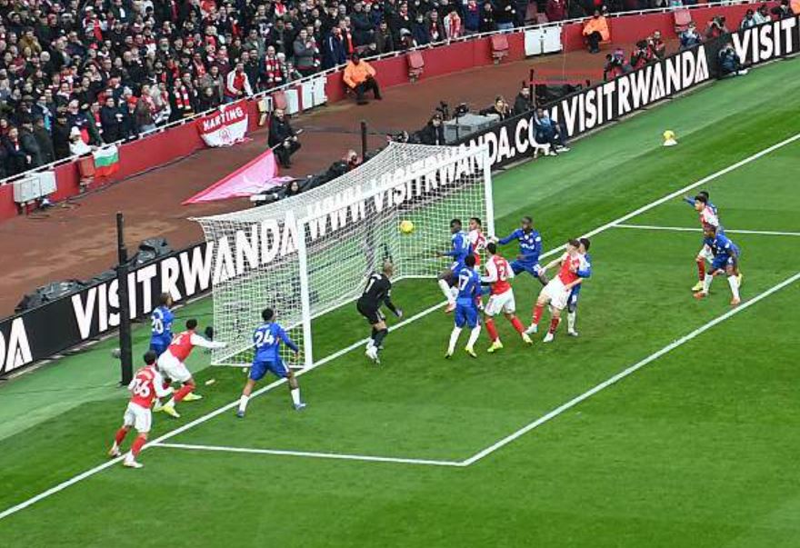 Arsenal đã ghi được 16 bàn thắng từ phạt góc tại Premier League mùa 2025/26